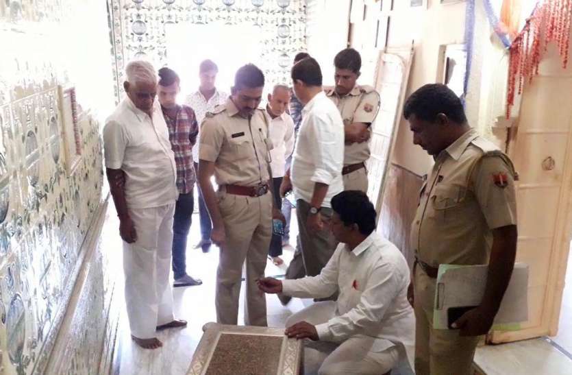 Two statues and cash stolen from Jain temple जैन मंदिर से अष्टधातु की दो मूर्तियां और लाखों की नकदी चोरी