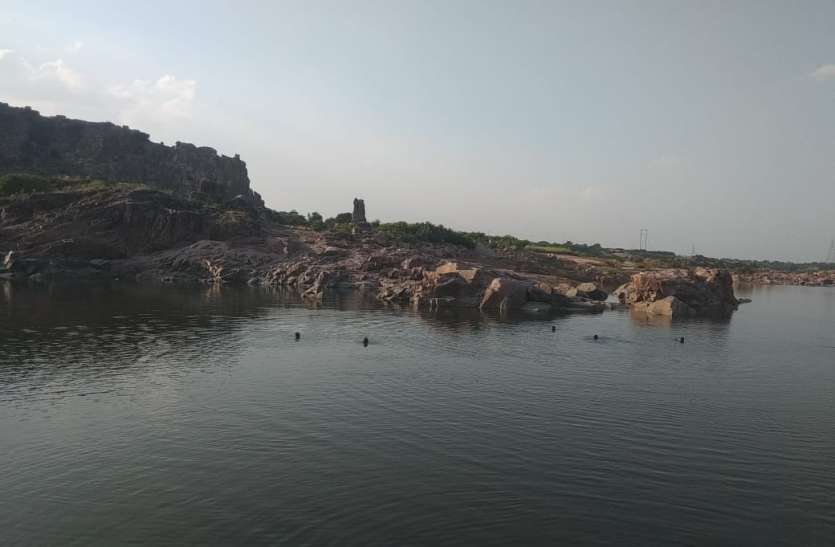 लहचुरा बांध में नहाते समय किशार डूबा, तलाश जारी, नहीं लगा शुराग,लहचुरा बांध में नहाते समय किशार डूबा, तलाश जारी, नहीं लगा शुराग,लहचुरा बांध में नहाते समय किशार डूबा, तलाश जारी, नहीं लगा शुराग लहचुरा बांध में नहाते समय किशार डूबा, तलाश जारी, नहीं लगा शुराग
