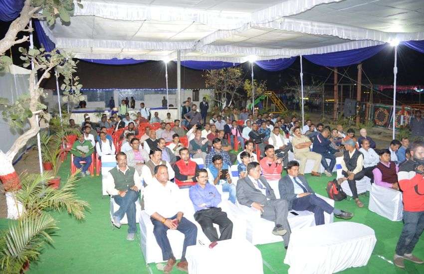 Ratlam Mandal: ट्रेन में घुमाने के बहाने कर दिया ऐसा फर्जीवाड़ा