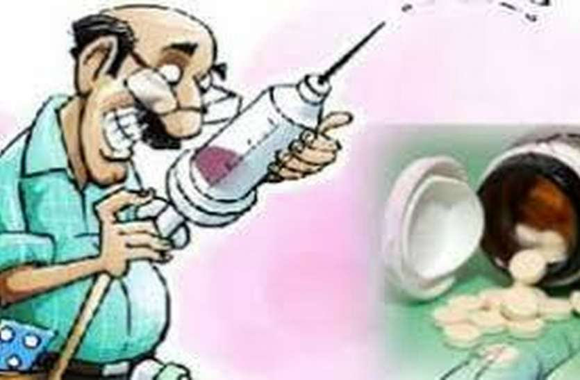 आस्तीन के सांप बन रहे ये 'विभीषण, खुद के महकमे की करा रहे हैं किरकिरी आस्तीन के सांप बन रहे ये 'विभीषण, खुद के महकमे की करा रहे हैं किरकिरी