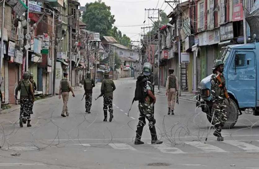 kashmir-4.jpg धारा 370 हटने के बाद कश्मीर में सोमवार से शुरू जाएगी पोस्टपेड मोबाइल सेवा