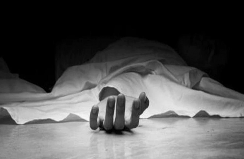 मकान निर्माण के दौरान हुआ हादसा, पिलर गिरने से मजदूर की मौत मकान निर्माण के दौरान हुआ हादसा, पिलर गिरने से मजदूर की मौत