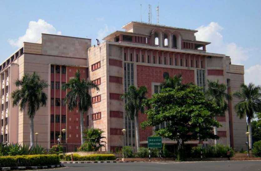 mantralya.jpg 1 अक्टूबर से बनना था यूनिफार्म, DL और वाहन RC, अभी तक मंत्रालय में ही घूम रही फाइल