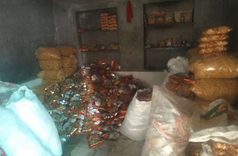 Bikaner news: adulteration of powder in spices Namkeen factory sealed बीकानेर : मसालों में पाउडर की मिलावट नमकीन फैक्ट्री को किया सील