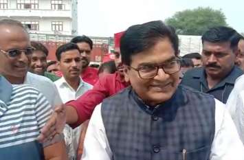Ramgopal Yadav Big Statement on UP Government VIDEO: एनकाउंटर वाली है यह सरकार, बिजली के बढ़े बिलों पर नहीं देती ध्यान: रामगोपाल