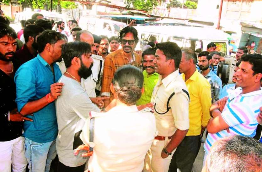 भेरुजी मंदिर की दीवार बनाने पर विवाद भेरुजी मंदिर की दीवार बनाने पर विवाद