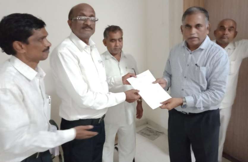 General muscle given to 500 parties in Tehsils तहसीलों में 500 पक्षकारों को दी जनरल पेशी, हड़ताल से परेशान रहे फरियादी