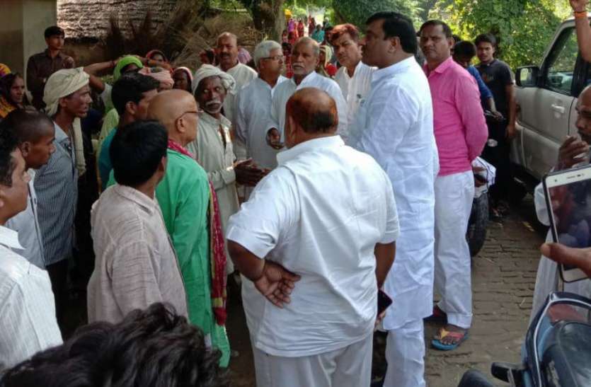 Saryu यूपी में सरयू नदी में बड़ा हादसा, 18 लोगों से भरी नाव नदी में पलटी, मची चीख पुकार