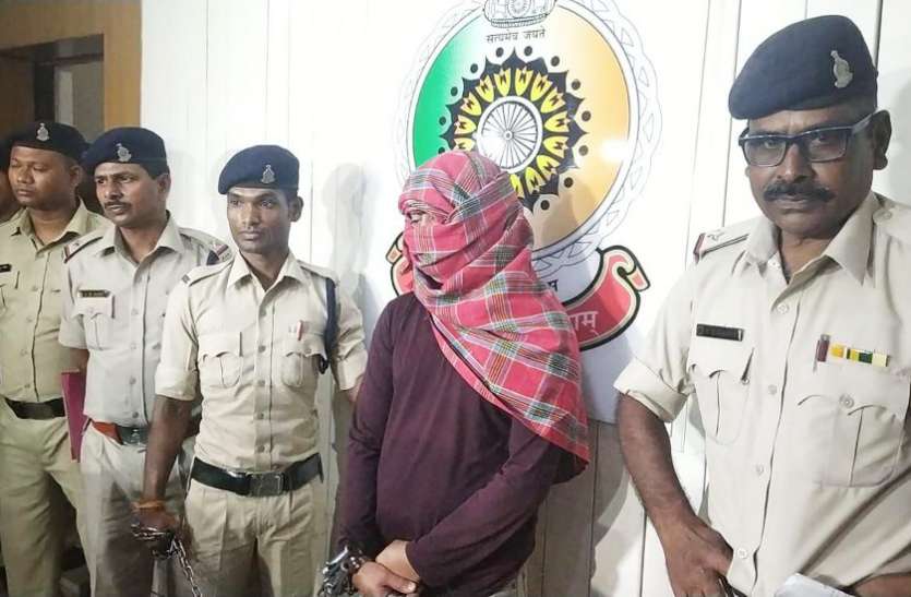 16 साल की उम्र से ही बन गया था सिमी का हिस्सा, सऊदी से हैदराबाद लौटते ही पकड़ा गया आतंकी केमिकल अली 16 साल की उम्र से ही बन गया था सिमी का हिस्सा, सऊदी से हैदराबाद लौटते ही पकड़ा गया आतंकी केमिकल अली