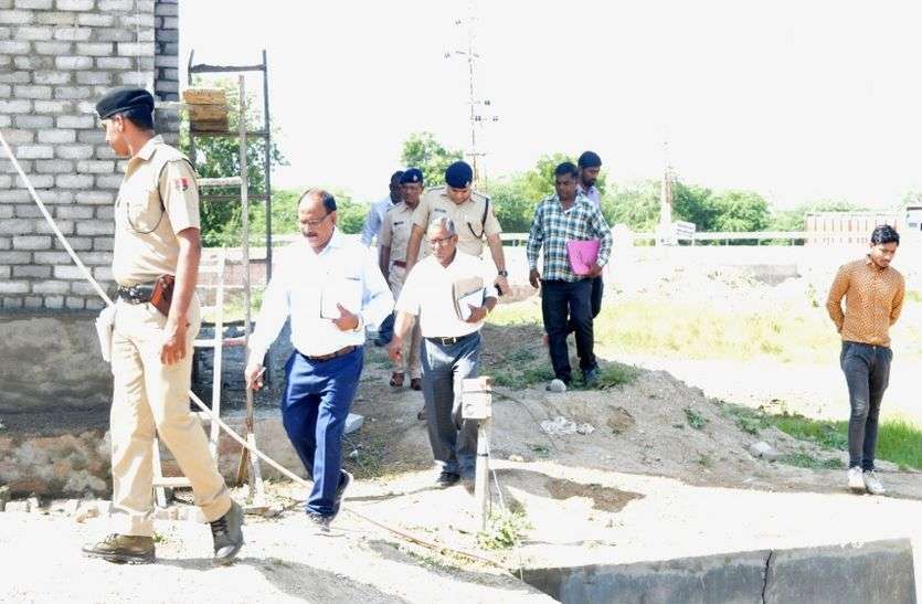 थानों के निर्माण में खामियों पर बिफरे एडीजी, सुधार के निर्देश थानों के निर्माण में खामियों पर बिफरे एडीजी, सुधार के निर्देश