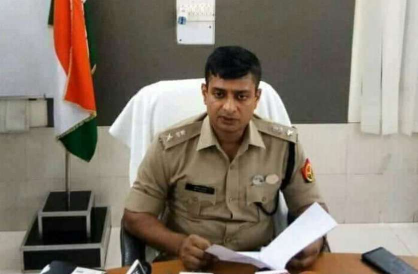 ssp_amit_pathak.jpg जानिये क्यों सीएम योगी ने इन जिलों के पुलिस अधिकारीयों को दी बधाई