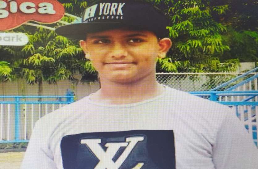Sports: नेशनल टूर्नामेंट खेलता इससे पहले इस वॉलीबॉल खिलाड़ी को मिली दर्दनाक मौत Sports: नेशनल टूर्नामेंट खेलता इससे पहले इस वॉलीबॉल खिलाड़ी को मिली दर्दनाक मौत