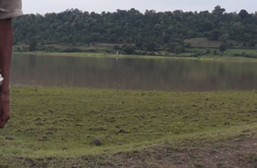 किसान कर रहे दूसरे कैनाल का इंतजार किसान कर रहे दूसरे कैनाल का इंतजार