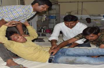 One killed, four injured in bike collision बाइकों की भिड़ंत में एक की मौत, चार घायल