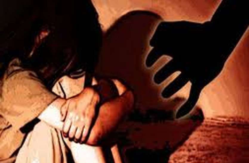 बालिका का हो बेहतर उपचार, कभी तो 'भगवान सुने पुकार बालिका का हो बेहतर उपचार, कभी तो 'भगवान सुने पुकार