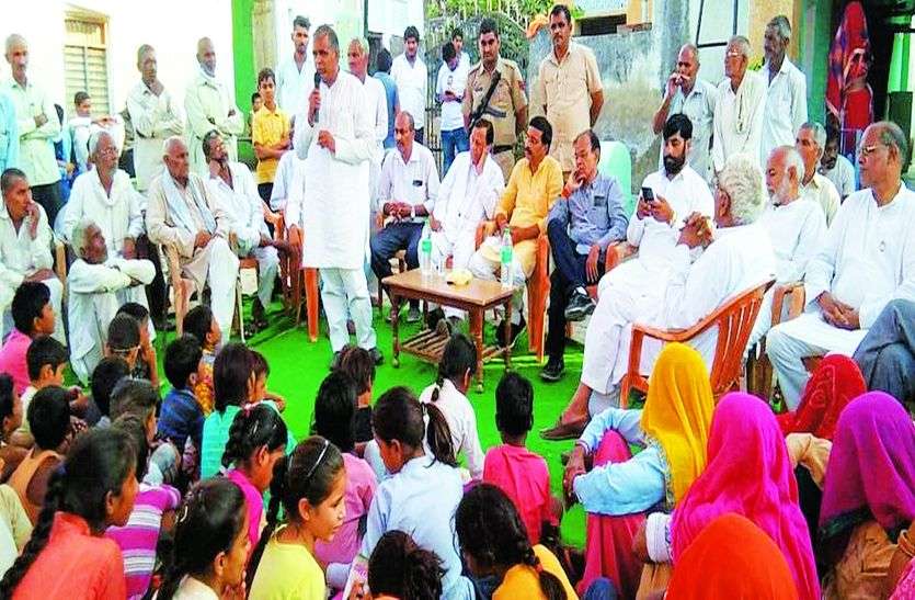 हरियाणा विधानसभा चुनाव रोटी-बेटी के रिश्ते का वास्ता देकर नेता मांग रहे वोट हरियाणा विधानसभा चुनाव रोटी-बेटी के रिश्ते का वास्ता देकर नेता मांग रहे वोट