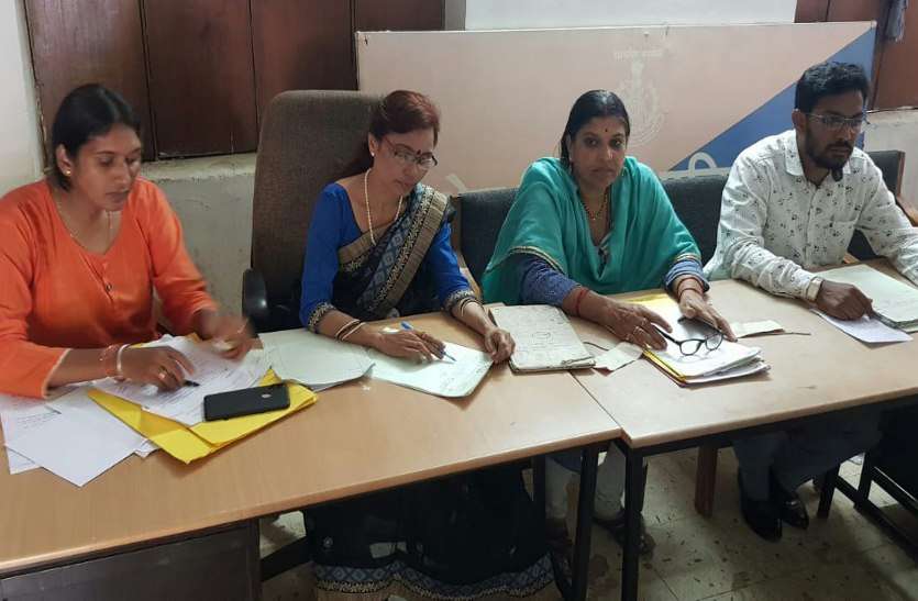 pariwar paramarsh kendra Side Effects : सोशल मीडिया ने परिवार में खड़ी कर दी विवाद की दीवार