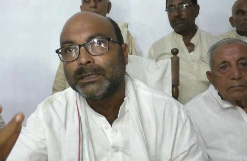 Up congress president ajay kumar lallu कमलेश तिवारी हत्याकांड: कांग्रेस की यूपी में राष्ट्रपति शासन की मांग, कहा- सरकार चलाने में अक्षम हैं सीएम योगी