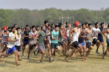 youth of JK rush to join Indian Army सेना में भर्ती होने का जुनून, वतन के काम आएं तो मिले सुकून