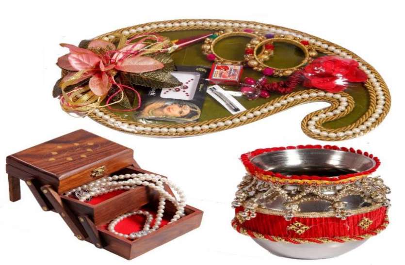 gift-1.jpeg करवाचौथ गिफ्ट : पत्नियों को दें ये खास 10 उपहार