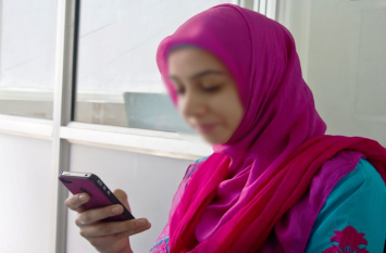 Jammu And Kashmir News: Ban On SMS Service In Kashmir कश्मीर: मोबाइल की घंटी बजी तो SMS पर लगी रोक, प्रशासन ने दिया यह तर्क