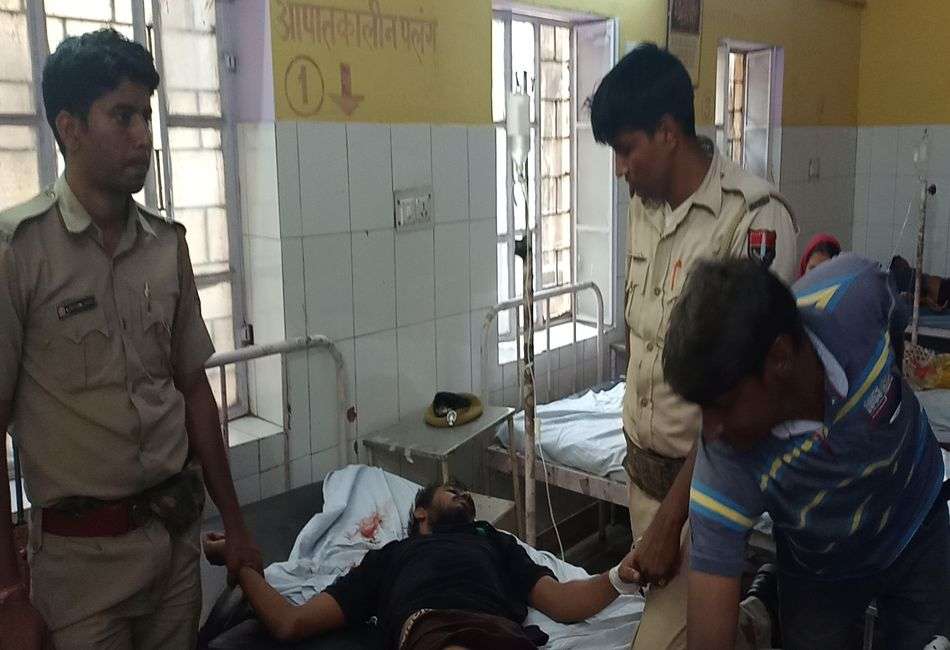 विचाराधीन कैदी ने रोडवेज बस से कूदकर किया भागने का प्रयास