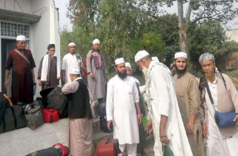 bijnor-news1571161799.jpeg टूरिस्ट वीजा पर आकर मस्जिद में रहकर कर रहे थे धार्मिक प्रचार, भनक लगते ही पुलिस ने उठाया बड़ा कदम