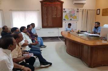 Chhattisgarh Congress: No ration in Food minister home district खाद्य मंत्री के गृहजिले में ही नहीं मिल रहा राशन, ये सोचकर कांग्रेसियों की उड़ी नींद, कलक्टर से की मुलाकात