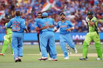 India and Pakistan can play each other before T20 World Cup टी-20 विश्व कप से पहले आपस में भिड़ सकते हैं भारत और पाकिस्तान, आईसीसी कर रहा है विचार
