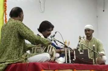 songs played in balrampur हमरी अटरिया पर आयो री सावंरिया, देखा देखी तनी हो जाई गीत ने किया मंत्र मुग्ध