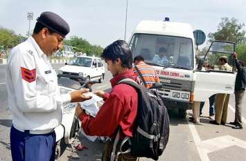 News:Road Accident Decreases due to new traffic Rules in India,figures नए ट्रैफिक नियम बनने के बाद सड़क दुर्घटनाओं में आई कमी, सामने आए चौंकाने वाले आंकड़े