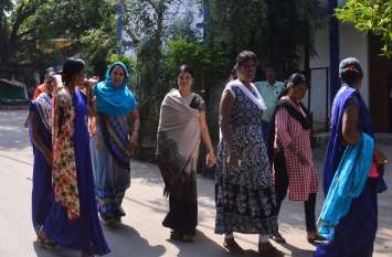 EPF - Company not depositing amount of employees Badwani News EPF- इपीएफ में बड़ी गफलत- ये कंपनी जमा नहीं कर रही कर्मचारियों की राशि