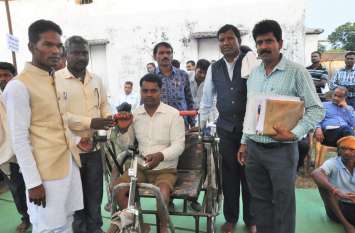 Priority should be given to water conservation works जल संरक्षण के कार्यों को दिया जाए प्राथमिकता