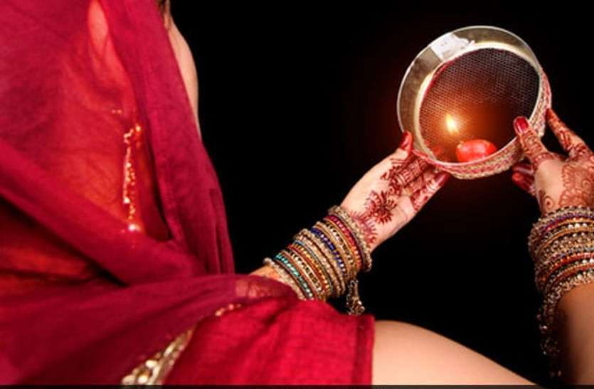 karavama6_1_3632737_835x547-m.jpg करवाचौथ: कहीं खुशी कहीं गम, ऐसी है तांतपुर की दर्दनाक कहानी...