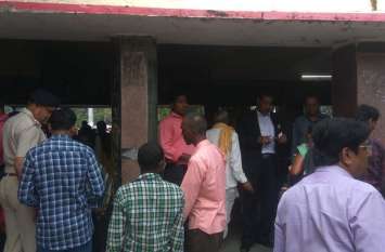 70 thousand recovered in railway for fortification and ambus ticket ch रेलवे में किलाबंदी व एंबुस टिकट चेकिंग अभियान में वसूले 70 हजार