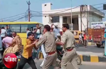 woman died during treatment family blamed her husband in hapur अस्पताल में इलाज के दौरान हुई युवती की मौत, परिजनों ने सड़क पर शव रखकर लगाया जाम तो पुलिस ने ऐसे खदेड़ा