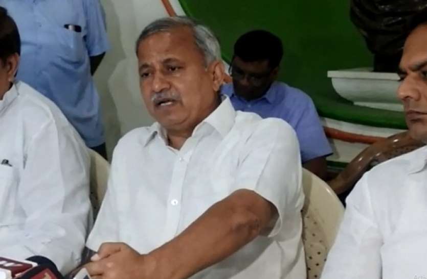 Minister Subhash Garg demands Bharat Ratna for Bhagat Singh Azad सावरकर को भारत रत्न मामले पर अब कूदे मंत्री गर्ग, बोले- 'भगत सिंह-चन्द्रशेखर आजाद को भी मिले सर्वोच्च सम्मान