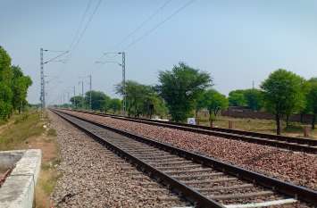 Dead body found on the trek बिंदायका में रेलवे ट्रेक पर मिला शव, तो जयपुर-अजमेर राजमार्ग पर हादसे के बाद लगा जाम