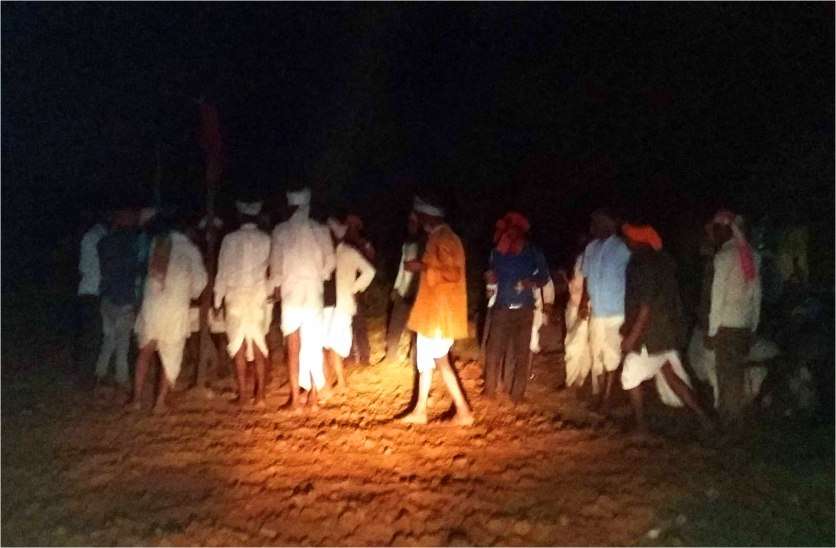 मृत्यु के बाद यहां लोग करते है नृत्य, होता है गाना-बजाना