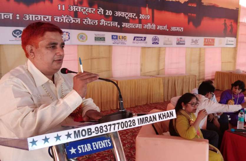 Rajnish tyagi रामायण, महाभारत, संविधान लिखने वाले पंडित नहीं हैं, जानिए गांधी के कुलदेवता का नाम