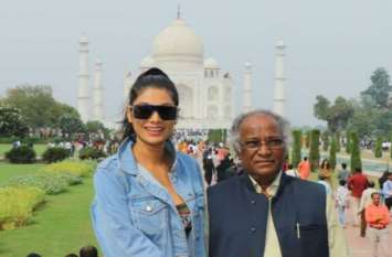 supermodel Lopamudra visited Taj Mahal ब्ल्यू बिकिनी में फोटोशूट के बाद चर्चा में आईं सुपर मॉडल लोपामुद्रा जब पहुंची ताजमहल, फैंस ने भी कर दी ऐसी डिमांड...