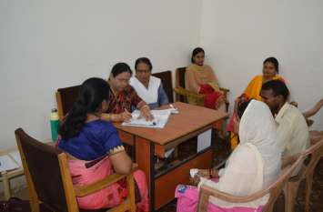 Women's Counseling Center: Counselor's understanding after 8 जोड़े मोबाइल को लेकर पति-पत्नि करते थे शक, फिर हुए एक