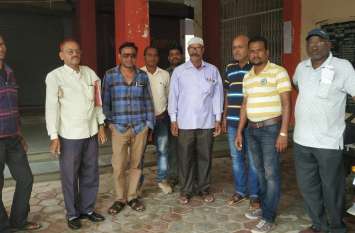 Napa Amla kept waiting, did not reach revenue officer इन्तजार करता रहा नपा अमला, नहीं पहुंचे राजस्व अधिकारी