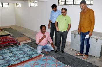 Shahdol's carpet going abroad विदेशों में जा रही शहडोल की कालीन