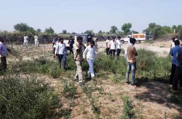 One killed, seven injured by pickup overturn पिकअप पलटने से एक की मौत, सात घायल