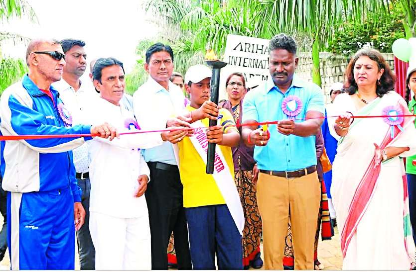 SPORTS : Four day Inter School Sports Competition started SPORTS : जितना महत्व शिक्षा का होता है उतना ही महत्व खेल का