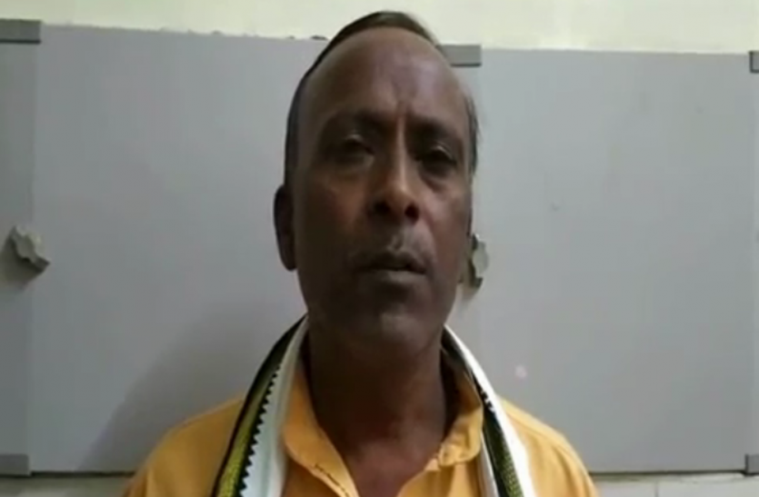 जमीन के लिये भाई ने भाई को मारी गोली, देखें वीडियो जमीन के लिये भाई ने भाई को मारी गोली, परिवार में छाया मातम