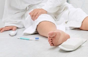 How do you prevent a stroke in the bathroom? शरीर और पानी के तापमान में अंतर से भी आता बाथरूम स्ट्रोक