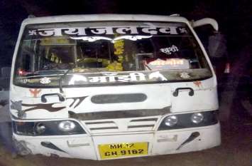 Khargone Road Accident News बस ने मां-बेटे को ऐसे रौंदा कि चीख तक नहीं निकल सकी