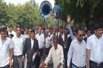 Advocates' performance on the demand for High Court Bench अधिवक्ताओं ने रैली निकाली, प्रदर्शन कर राज्य सरकार को चेताया...